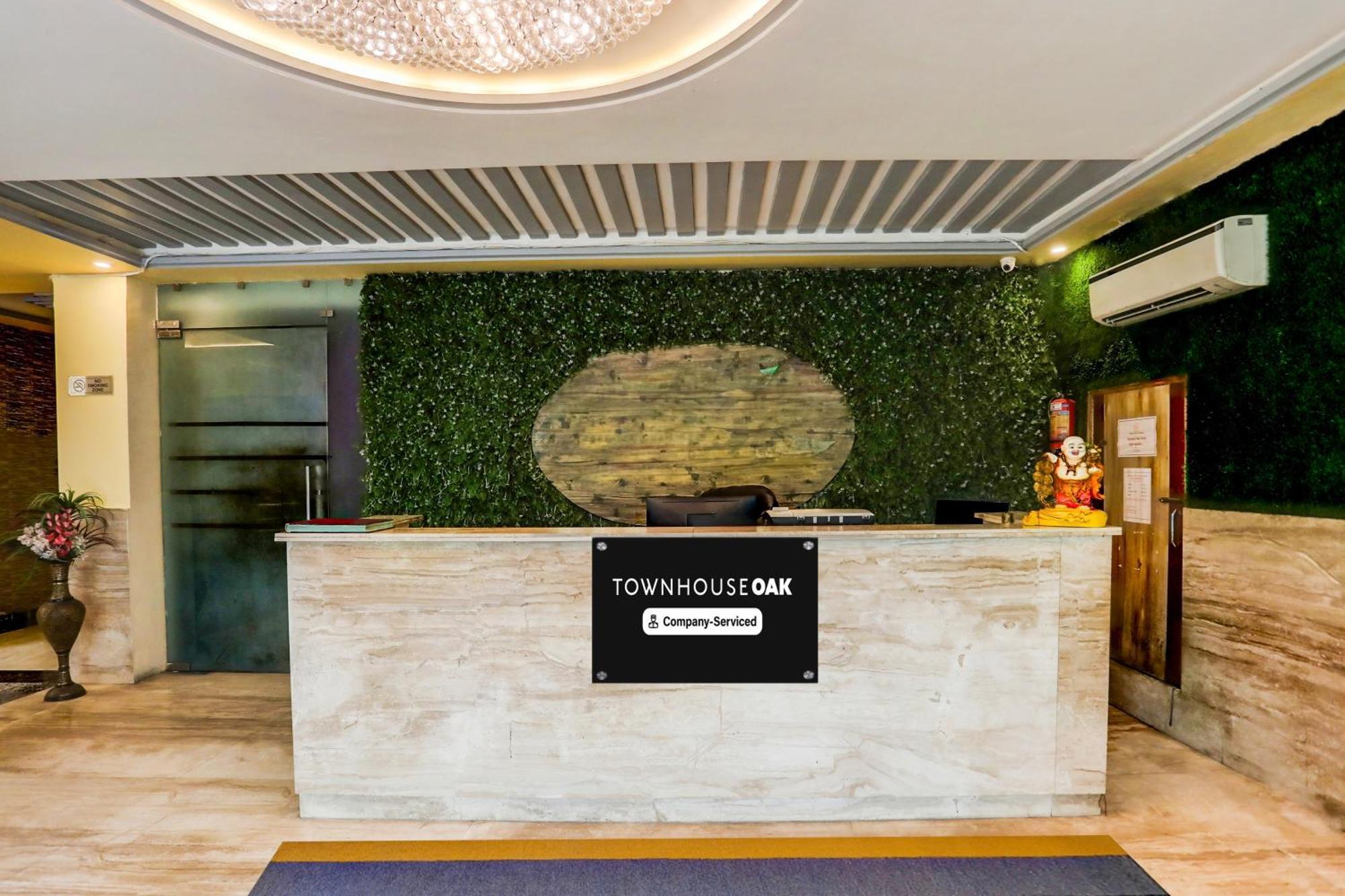 Super Townhouse Oak Pacify Hills Otel Rājpur Dış mekan fotoğraf
