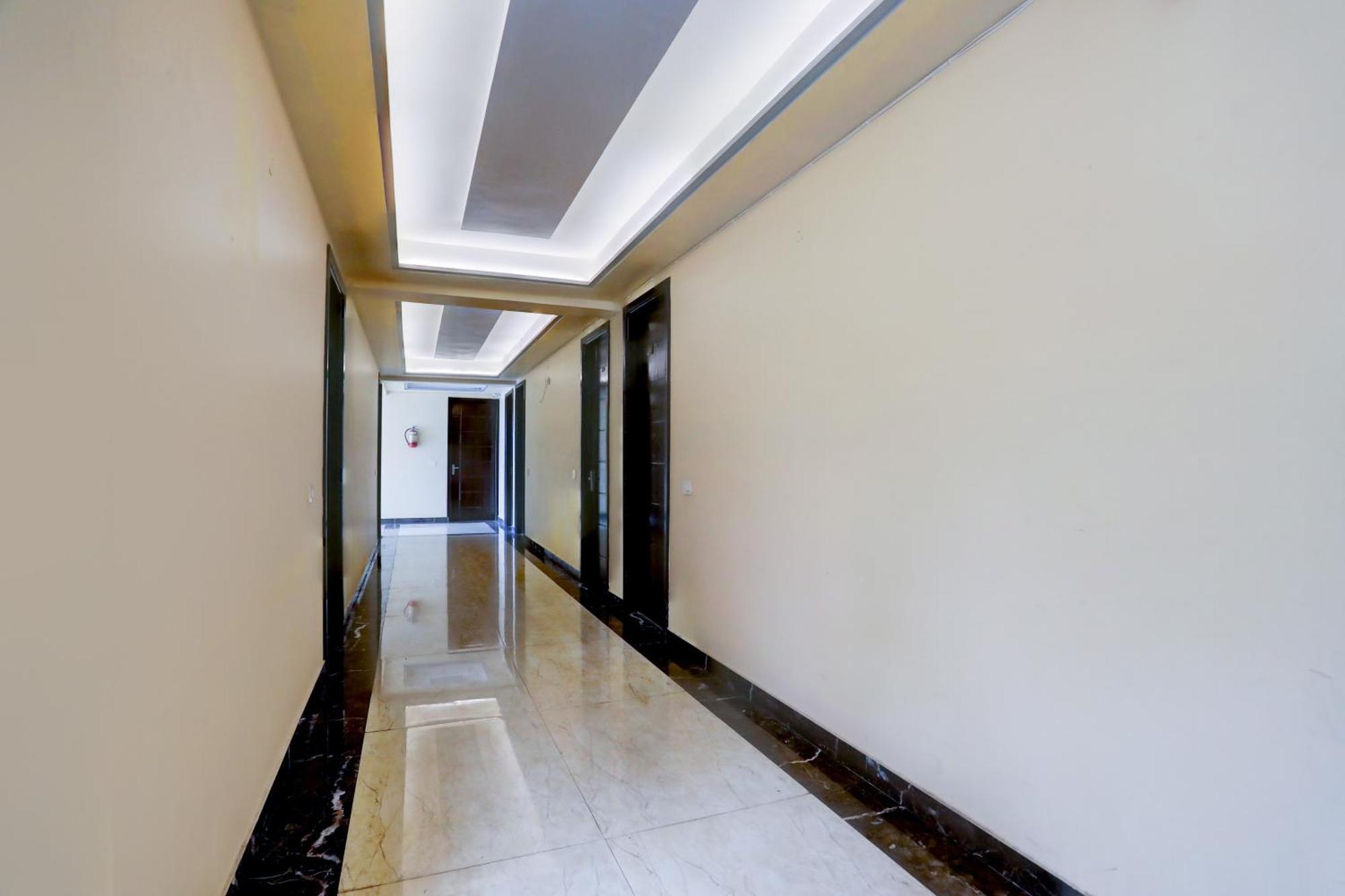 Super Townhouse Oak Pacify Hills Otel Rājpur Dış mekan fotoğraf