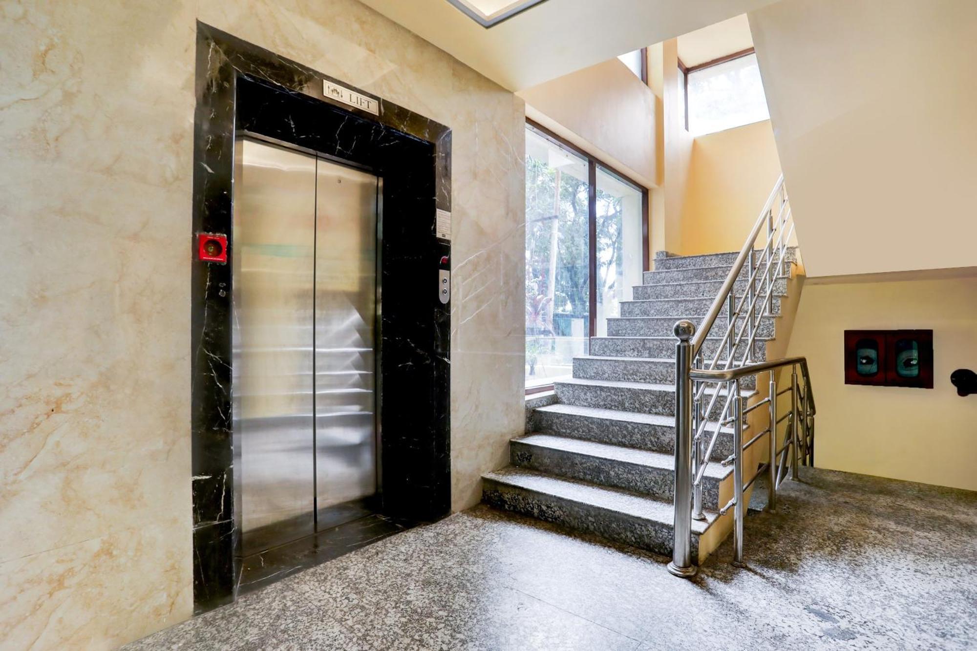 Super Townhouse Oak Pacify Hills Otel Rājpur Dış mekan fotoğraf