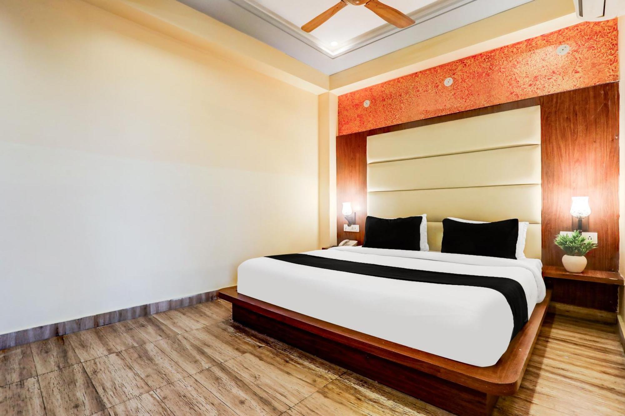 Super Townhouse Oak Pacify Hills Otel Rājpur Dış mekan fotoğraf